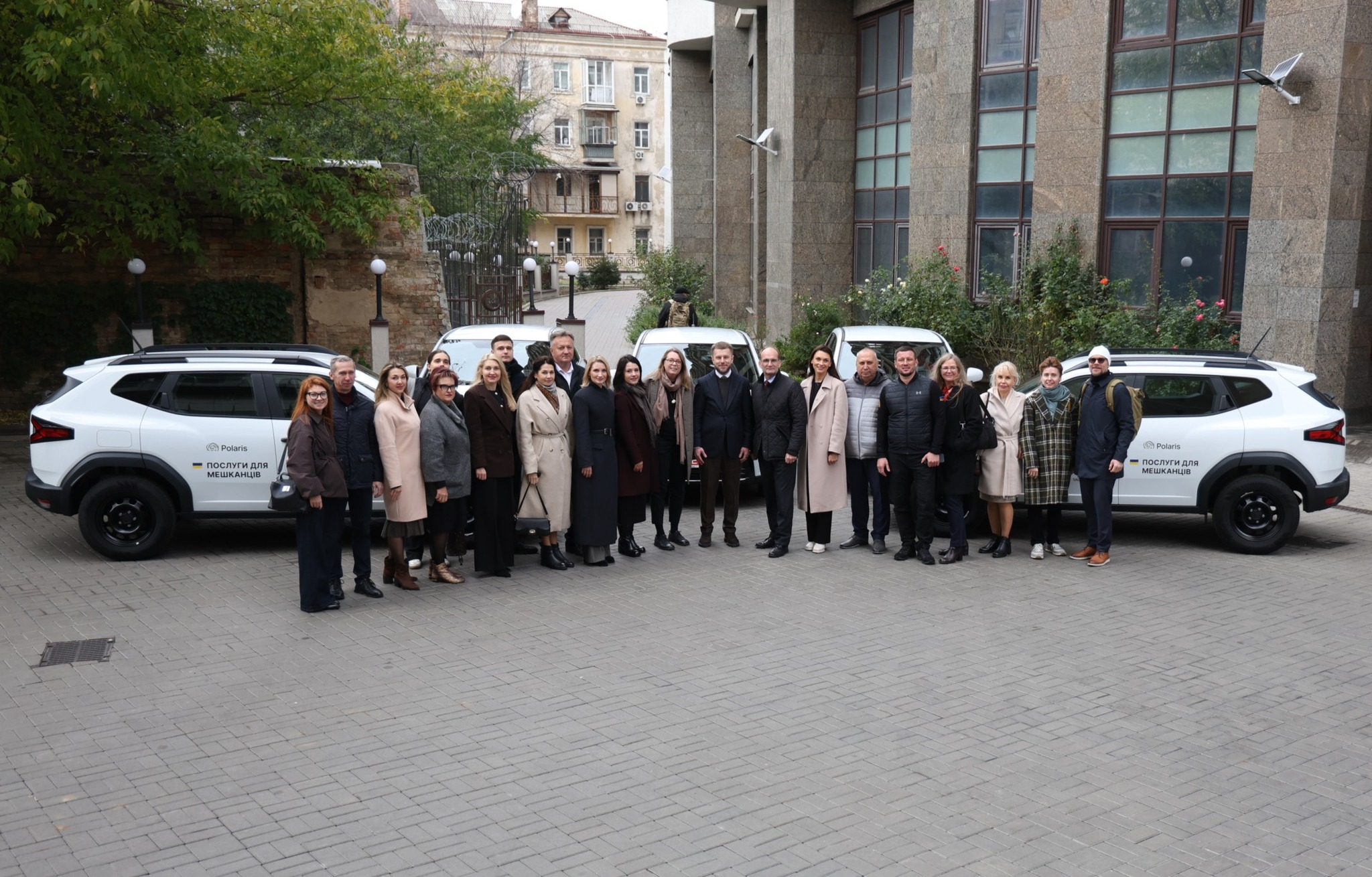 Cars_handover_5.jpeg