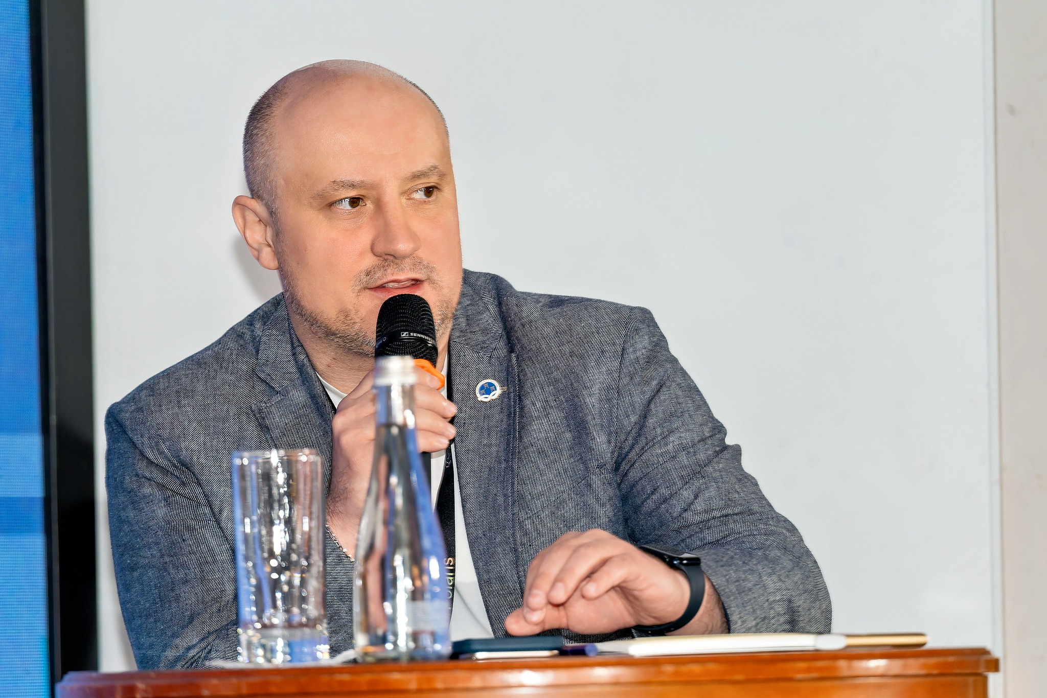 pic_4.jpg